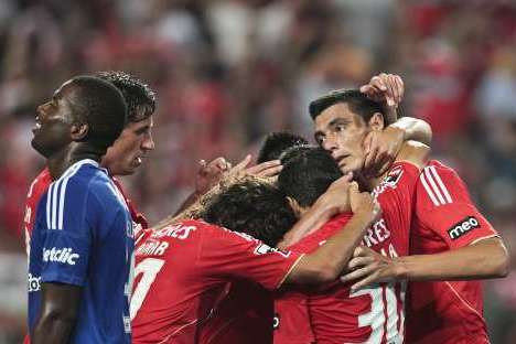 Benfica-Feirense: Cardozo celebra o 2-1