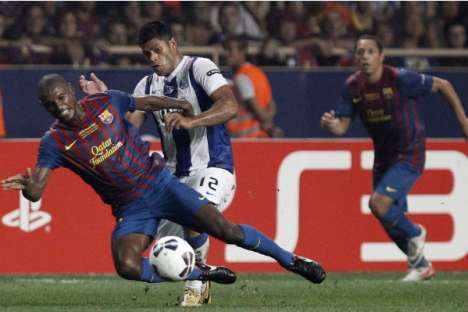 Supertaça Europeia: Barcelona vs FC Porto (foto 04, Abidal vs Hulk)