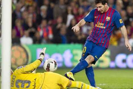 Barcelona-Sevilha Messi falha remate