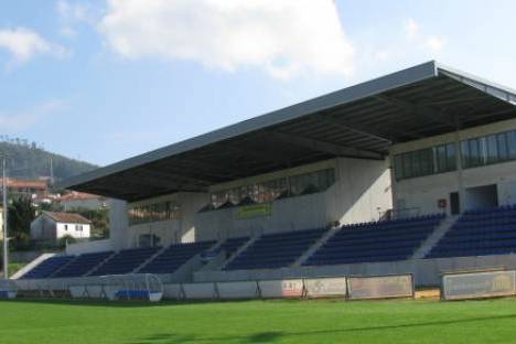 Estádio Municipal de Arouca (Arouca) Banca central