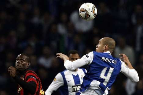 FC Porto-Manchester City (16/02/12): Maicón vs Balotelli
