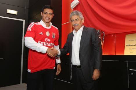 Jiménez assina pelo Benfica