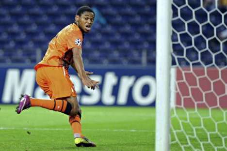 FC Porto-Shakhtar Donetsk (13/09/11): foto 03 - Luiz Adriano marca golo