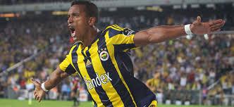 Nani (Fenerbahçe) Festeja golo em grande plano