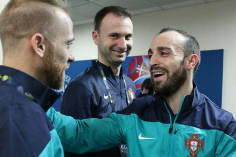 Ricardinho sorri antes de jogo de Portugal