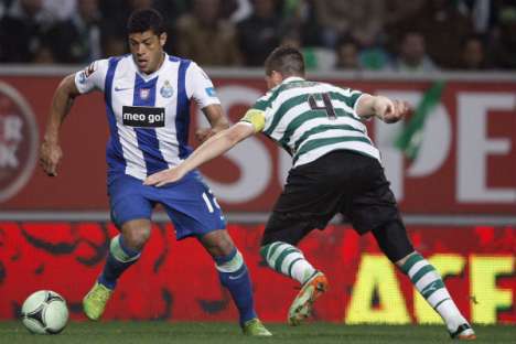 Sporting-FC Porto: Hulk foge a Polga