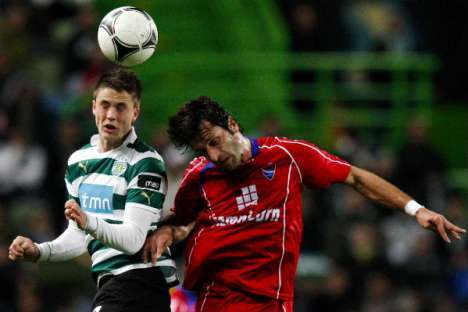 Sporting-Gil Vicente (02/2012): disputa de bola