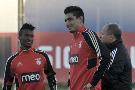 Yannick e Cardozo em treino do Benfica