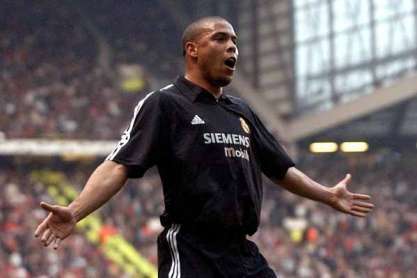 Ronaldo celebra em Old Trafford (2003)
