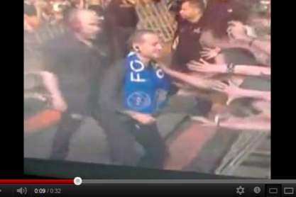 Vídeo do Youtube: vocalista dos Linkin Park com cachecol do FCP