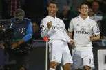 James Rodriguez festeja com Cristiano Ronaldo