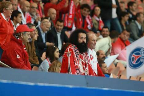 Benfica: Barbas e outros adeptos no PSG-Benfica, 2013