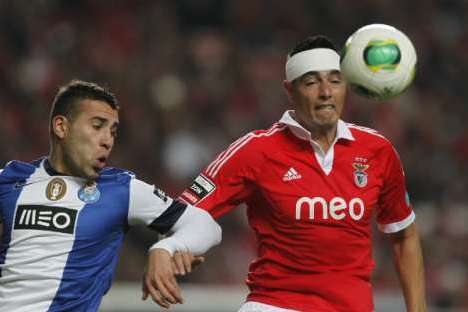 Benfica-FC Porto (13/01/13): Cardozo vs Otamendi (1)
