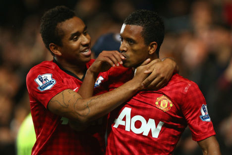 Nani celebra com Anderson (Manchester United)