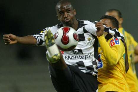 Boavista: Cissé disputa bola (2007)