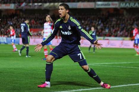 Cristiano Ronaldo (manita ao Granada)