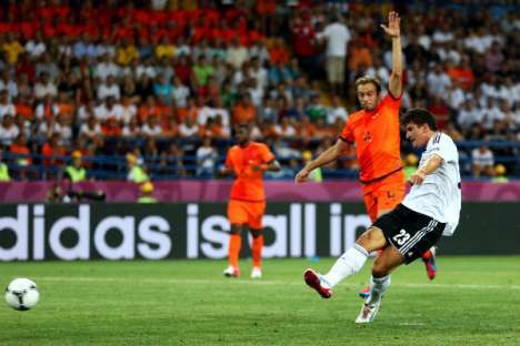 Euro 2012: Alemanha-Holanda (Gómez remata)