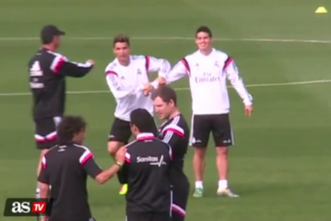 Vídeo: Cristiano Ronaldo e James no treino