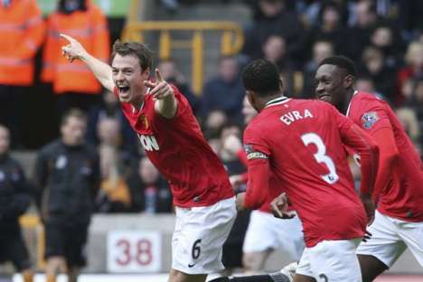 Manchester Utd celebra golo de Johny Evans