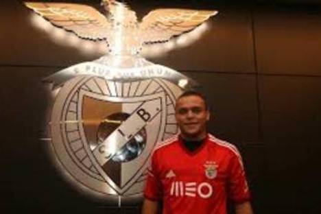 Jonathan Rodriguez apresentado no Benfica