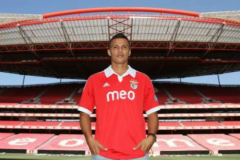 Lima com a camisola do Benfica
