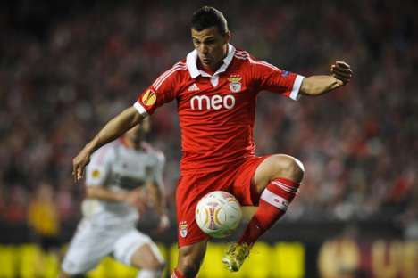 Benfica-Bayer Leverkusen: Lima domina a bola