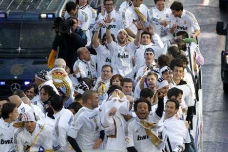 Festa do título do Real Madrid na Cibeles (2012): Ricardo Carvalho com Marcelo