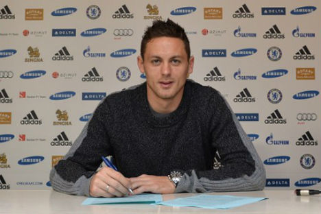 Matić assina contrato com o Chelsea