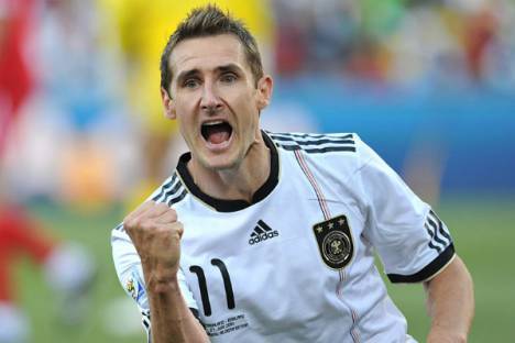 Miroslav Klose festeja golo da Alemanha