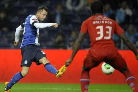 Imagens de 29/01/13 - FC Porto vs Gil Vicente: Defour marca golo