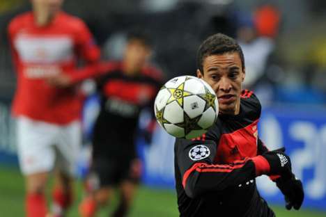 Rodrigo com a bola (Spartak-Benfica)