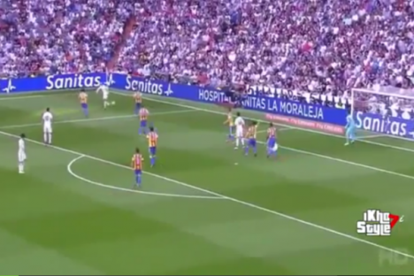Vídeo: Ronaldo centra de calcanhar