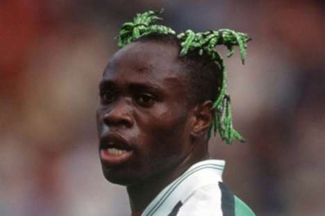 Os penteados criativos dos futebolistas: Taribo West, Nigéria