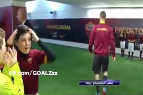 Vídeo: Totti com criança