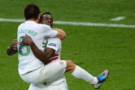 Euro 2012: Portugal - Varela e Moutinho festejam