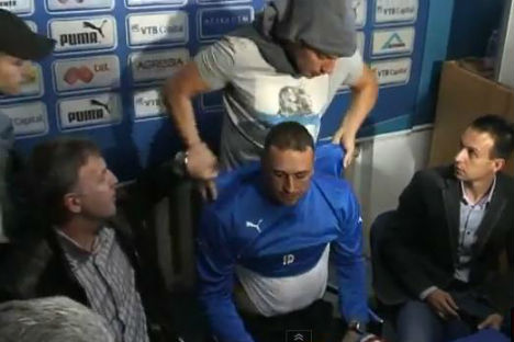 Apresentação do treinador do Levski Sofia (vídeo)