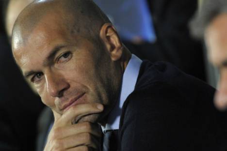 Zidane no banco do Real Madrid