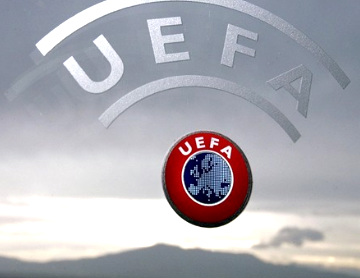 UEFA logotipo: UEFA.com
