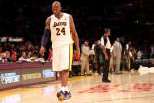 Kobe Bryant desolado após nova derrota dos Lakers