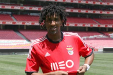 Bruno Cortez assina pelo Benfica