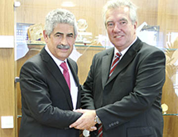 Luis Filipe Vieira e o presidente do Fortuna Dusseldorf